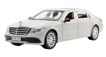 1:24 Merceedes Benz E300 - White
