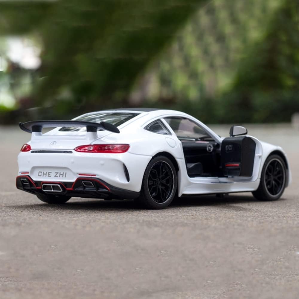1:24 AMG GTR - White - image 5