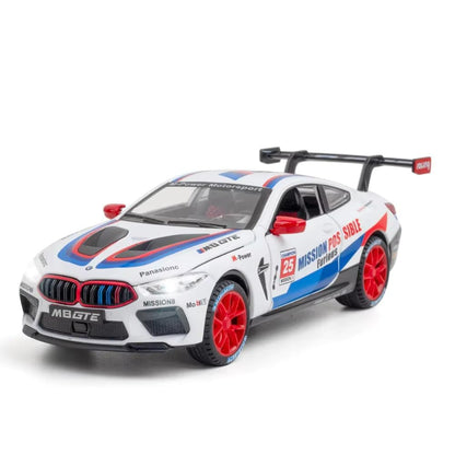 B-M-W M8 GTE White 1:32 - White