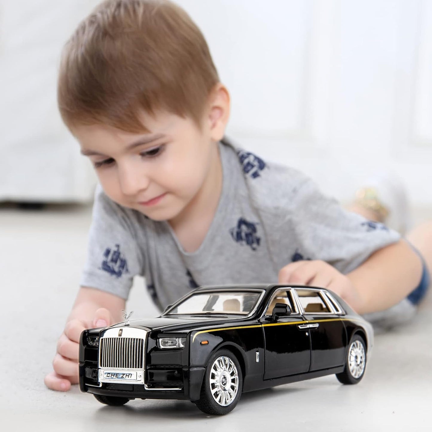 Rolls-Royce Phantom - Black - image 4