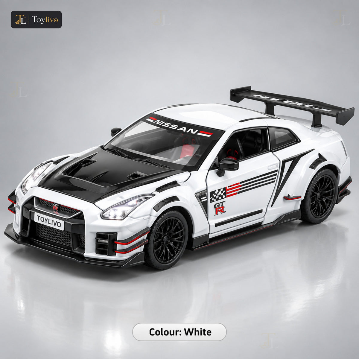 1:24 Die-Cast Nissan GT-R Racing Car – white